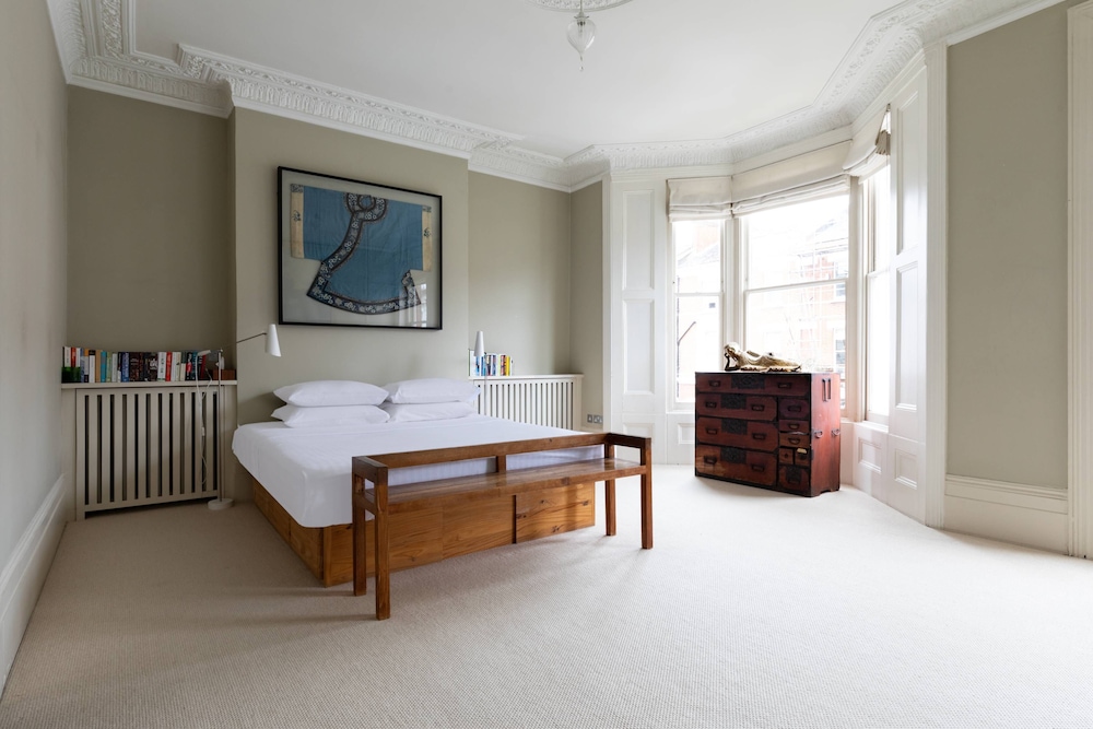 Poplar Grove II by Onefinestay