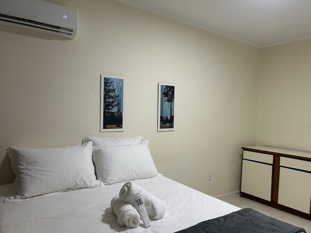 2 Bdrm apt 250m From the Beach in Center Sdc0601