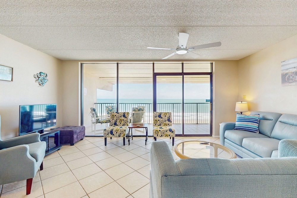 3BR Condo - 10th Floor w/ Amazing View & Amenities