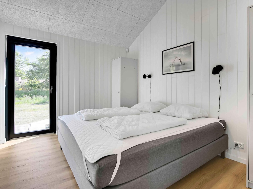 5 Star Holiday Home in Hals