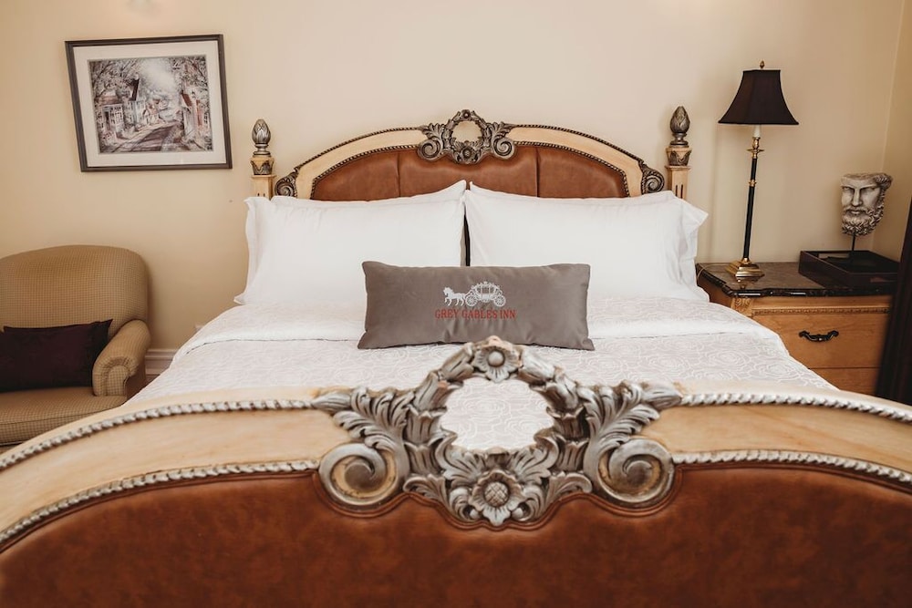 Grey Gables Inn