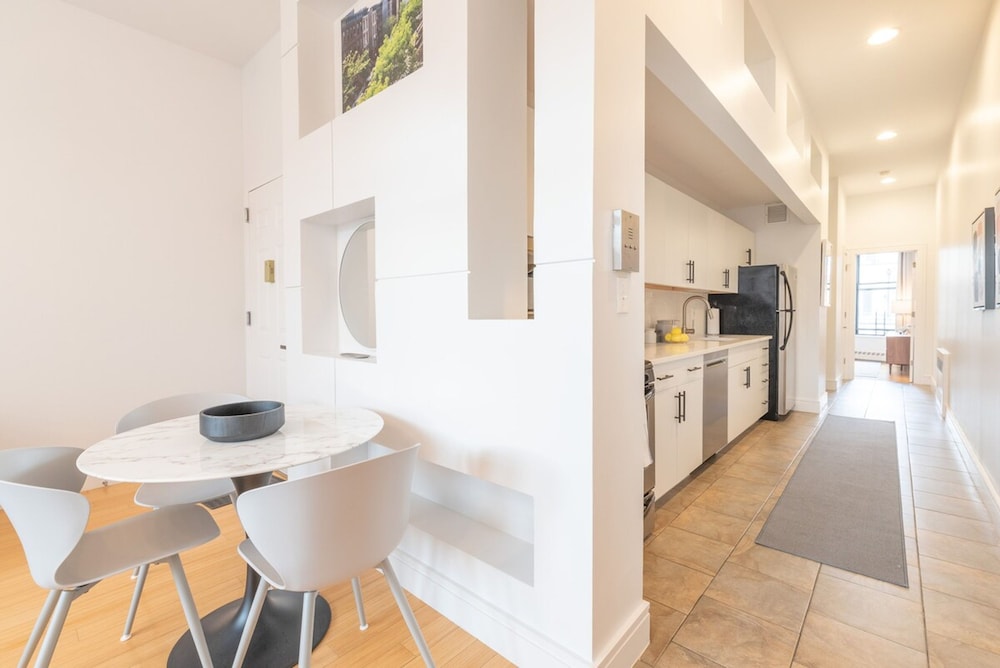 Cypress Court II by Rove Travel 1BR Harlem Apt