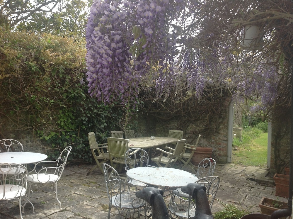 Chichester Vacations - Bolt Hole Earnley - Property Image 10