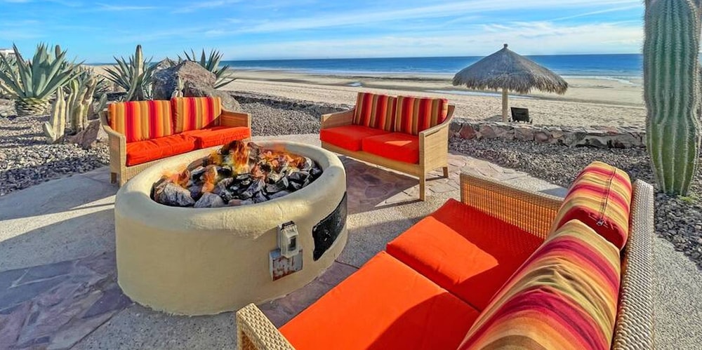 Oceanfront Condo With Astonishing View Private