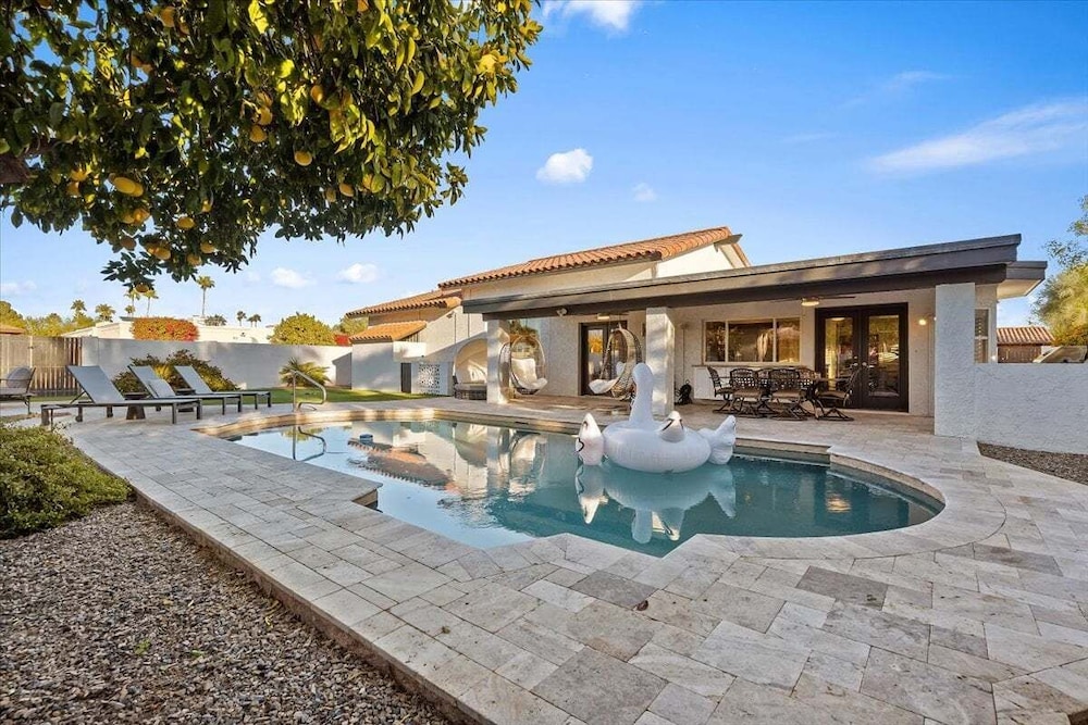 Kierland Charm - Private Yard w/ Pool, Golf & More
