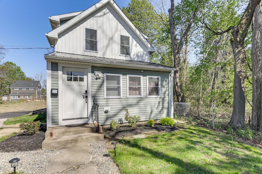 Pet-friendly Home w/ Spacious Yard in Avon!