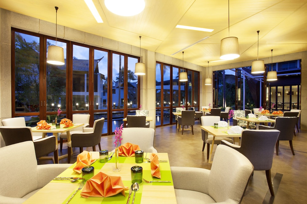 Graceland Khaolak Beach Resort