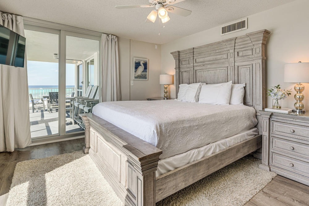 Steps to Beach: Oceanfront w/ Panoramic Gulf Views