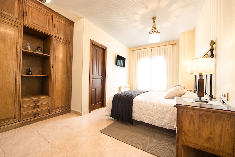 Hotel Restaurante Quintanares - Property Image 106