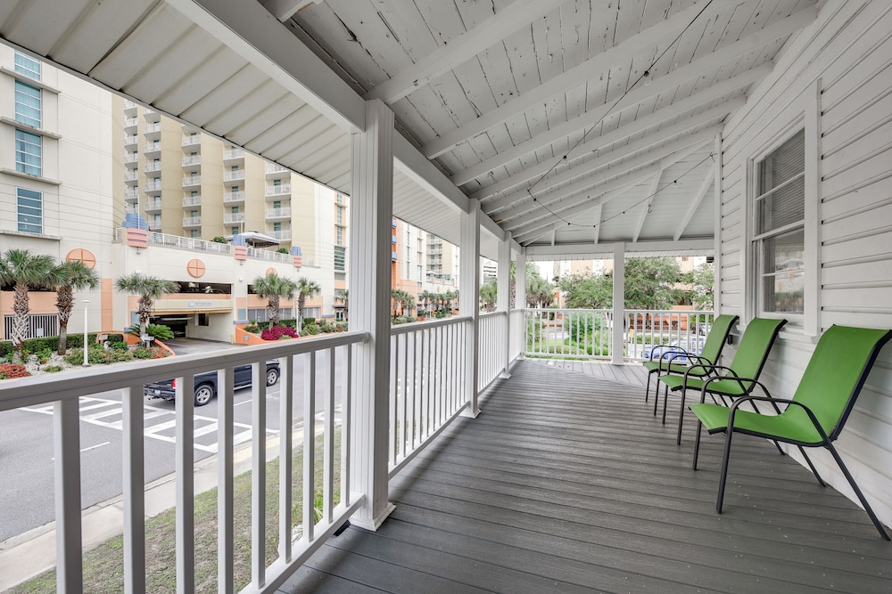Walk to Shore: Home w/ Deck in North Myrtle Beach