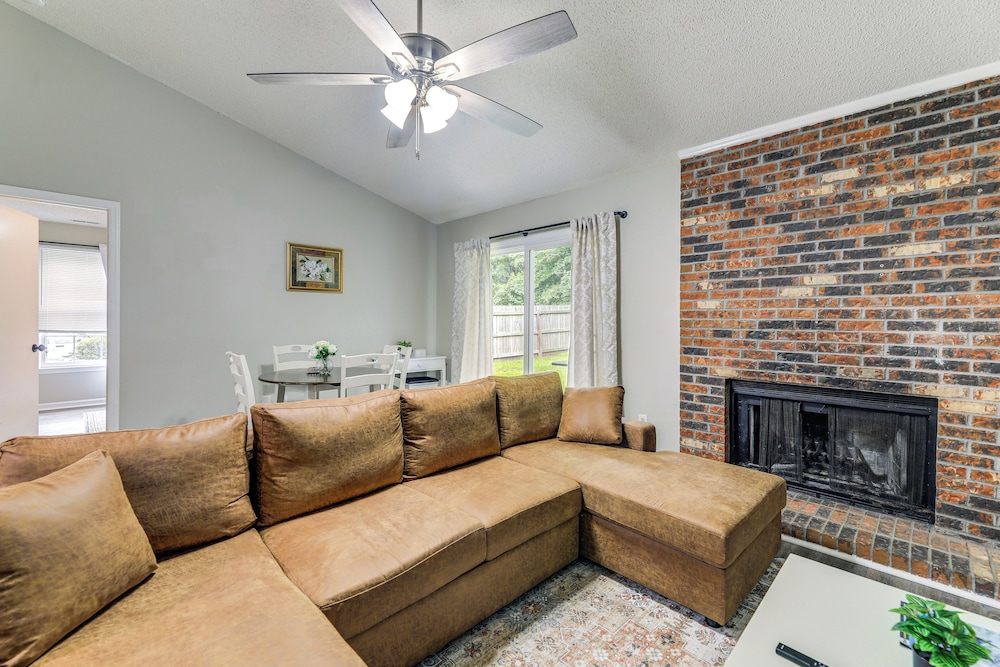 Jacksonville Home By Camp Lejeune, Beaches & More!