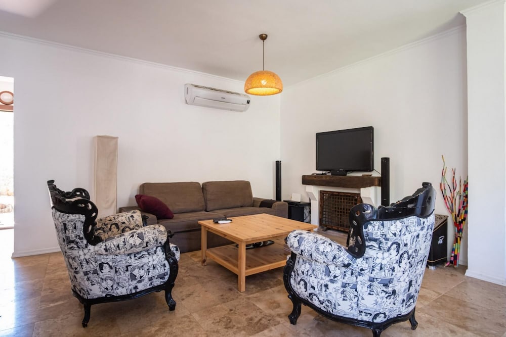 Refreshing Home With Garden in Torba Bodrum view 2