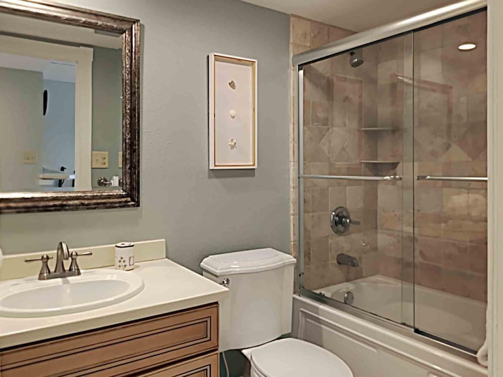 Ocean Breeze West by Southern Vacation Rentals