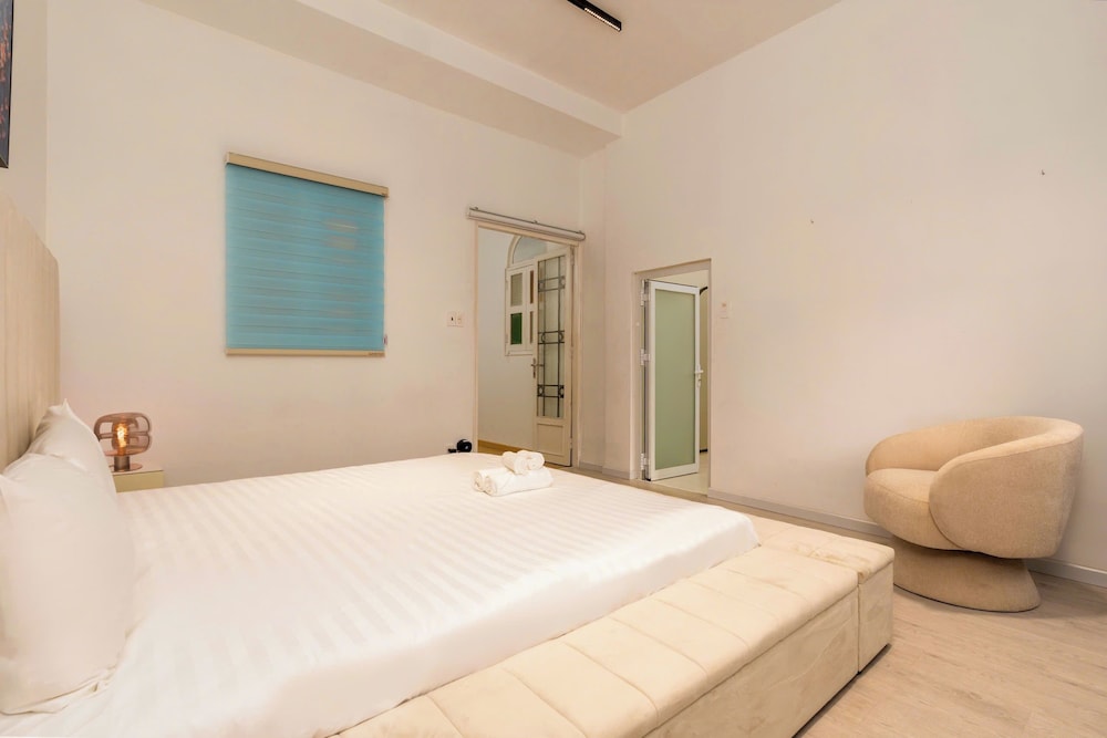 Lux white villa 9 Bedrooms