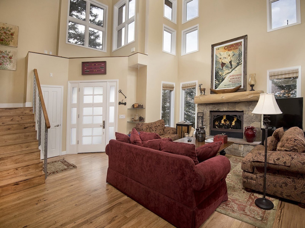 Vermont Road Chalet view 4