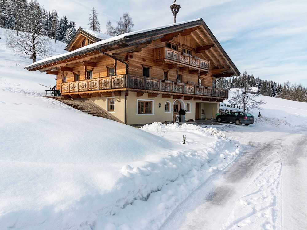 Mansion in Eben Near Ski Salzburger Sportwelt