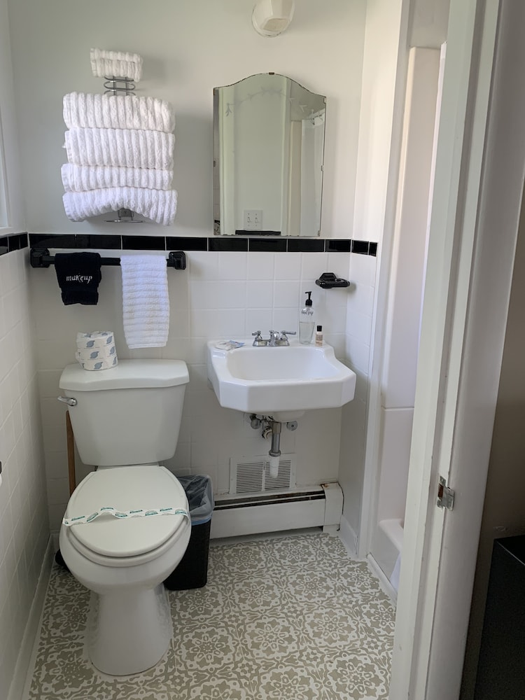 Grand Lake Resort - Property Image 5