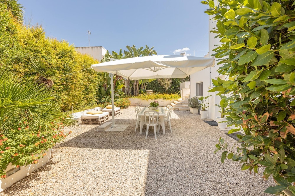 Belvedere - Seafront Apartment - 3 Places