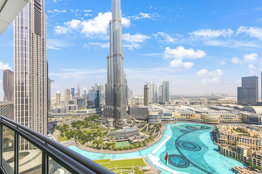 Durrani Homes - Alluring 5BR Penthouse with Burj Khalifa and Fountain View