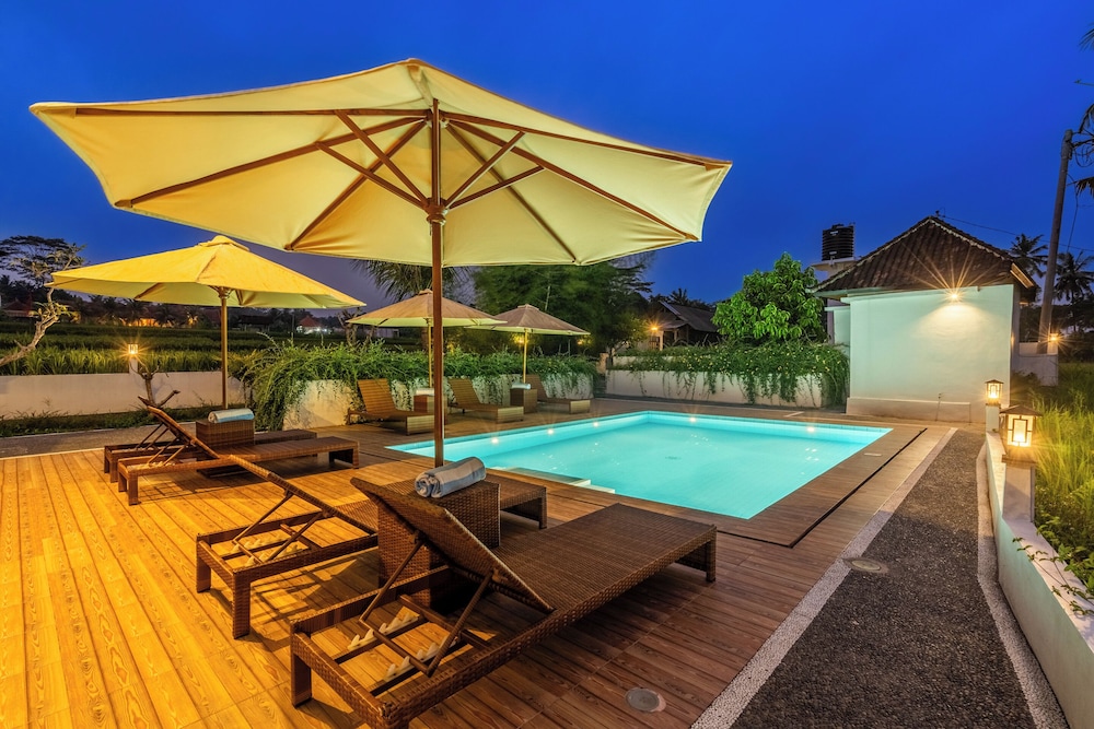 Aura Apartments