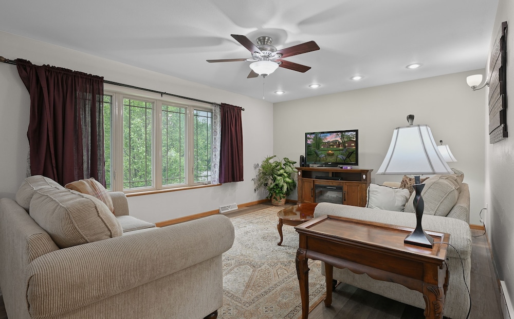 Woodland Escape - Upper Suite