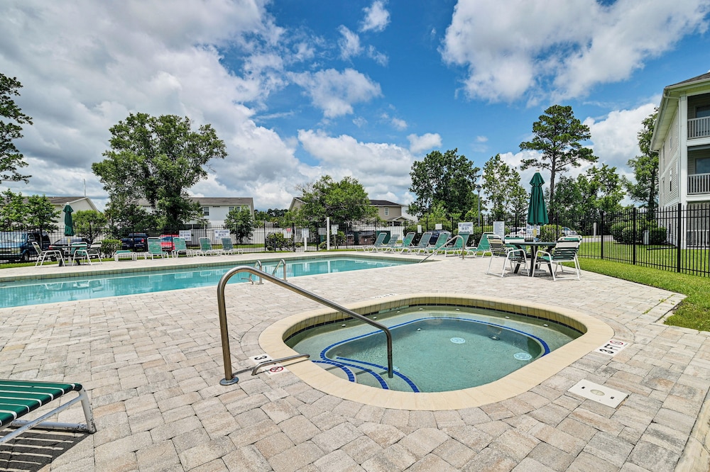 Pool Access & Golf View: Myrtle Beach Retreat!