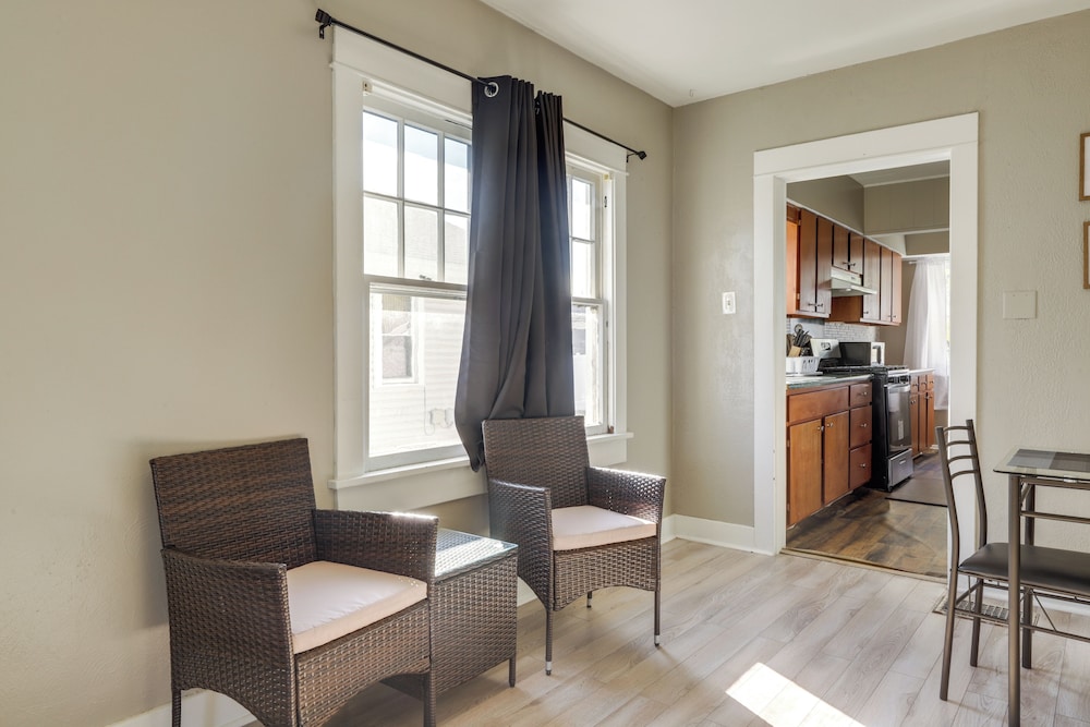 Close to University & Dtwn: Home in Dayton
