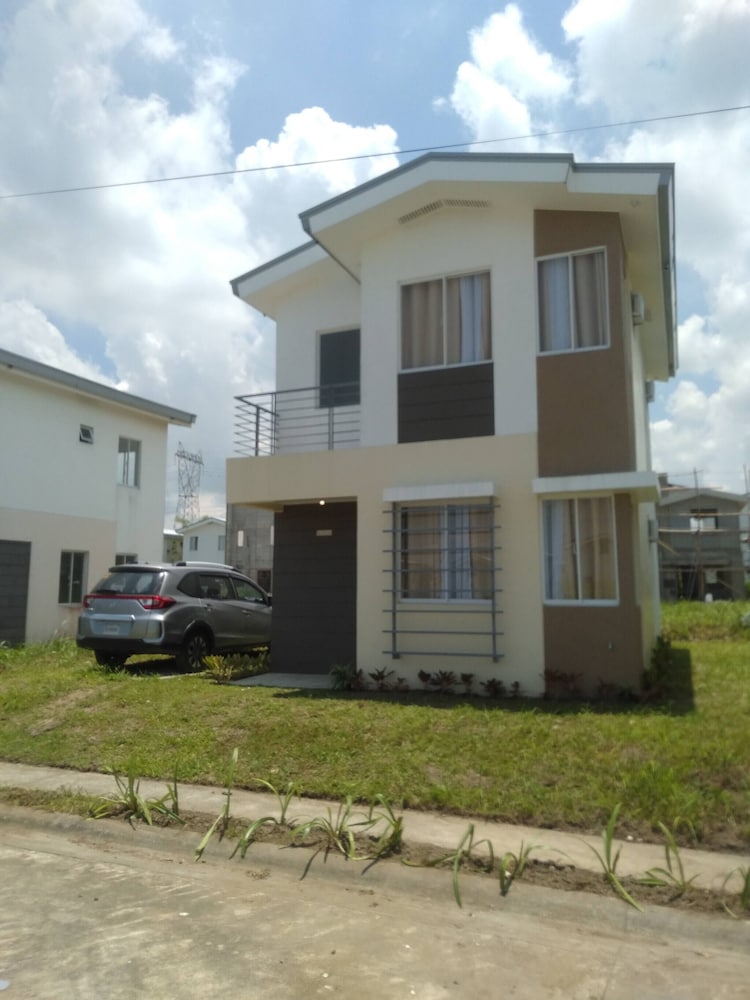 Avida 3-bedroom Vacation House With Pool