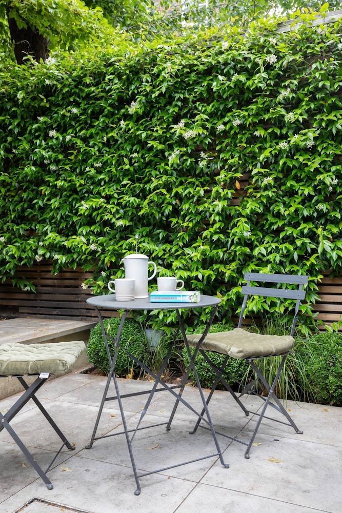 Westbourne Park Road Xviii by Onefinestay
