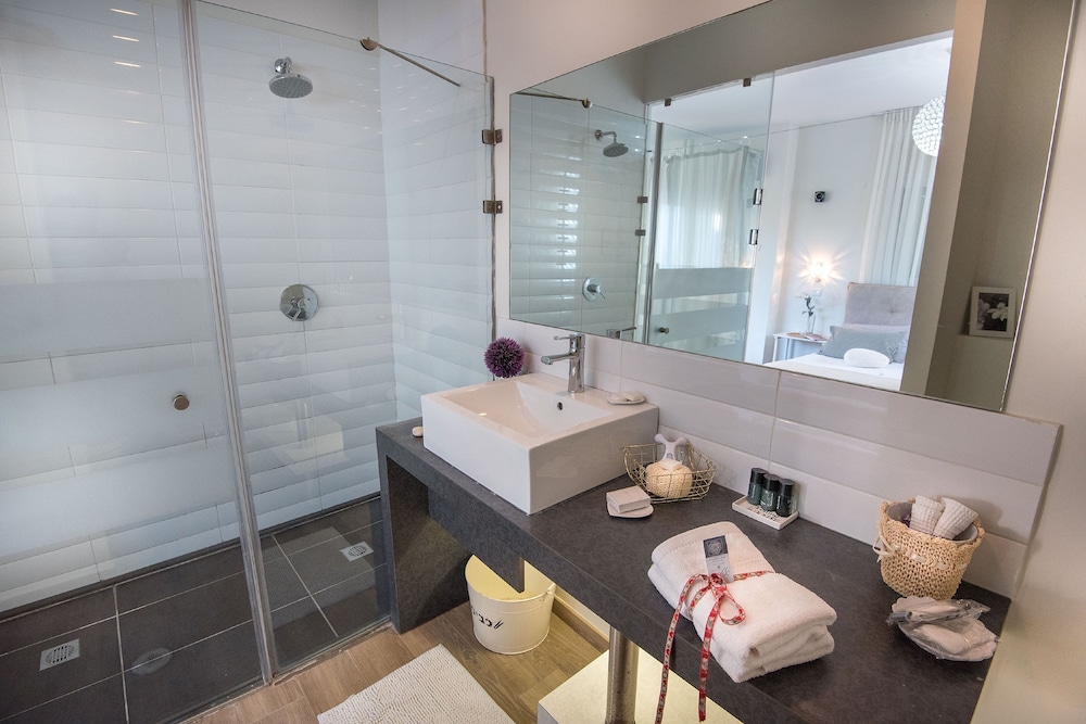 Osnata Boutique Suites
