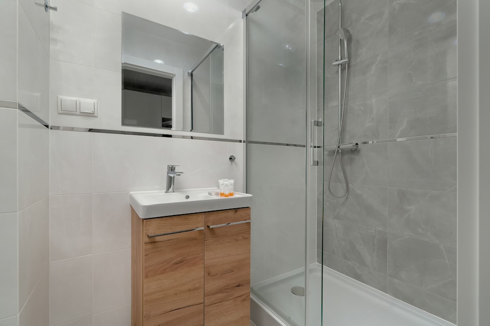 Old Market Square Studio by Renters