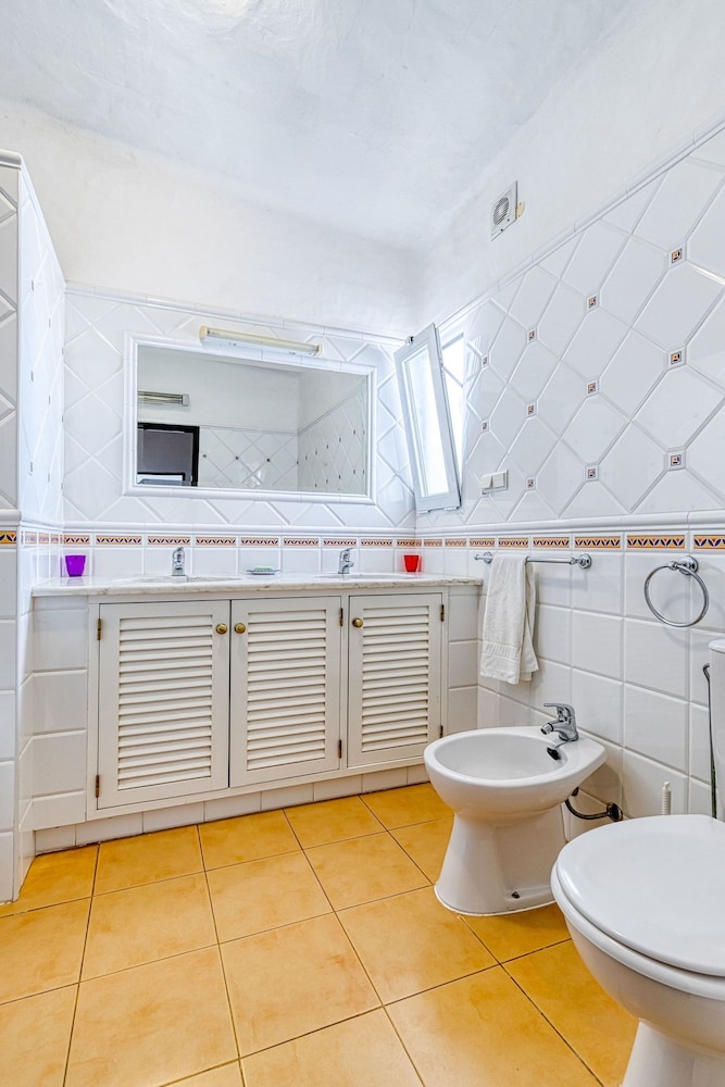14B Quinta do Paraiso Amazing House Located in t