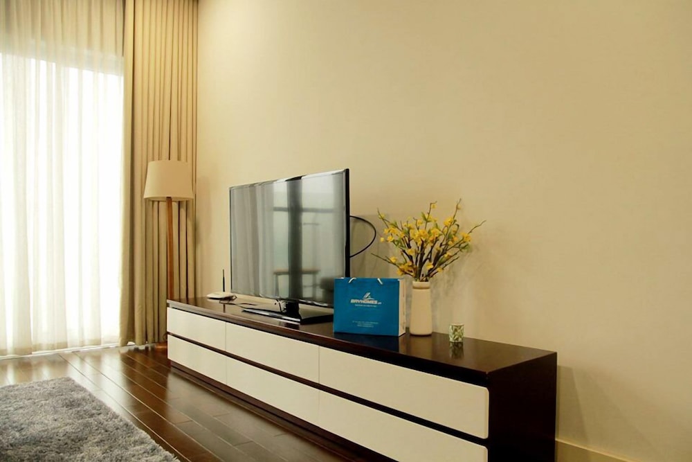 Bayhomes Lancaster Serviced Apartment