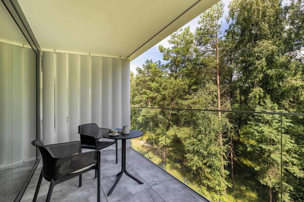 Air-conditioned Studio for 4 by Renters
