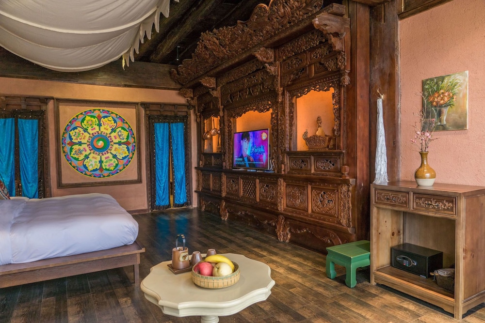 Buddhahood & Lotus Villa