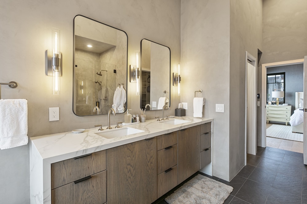 50 - Six Bedroom with Spa Stag Lodge 6 Condo