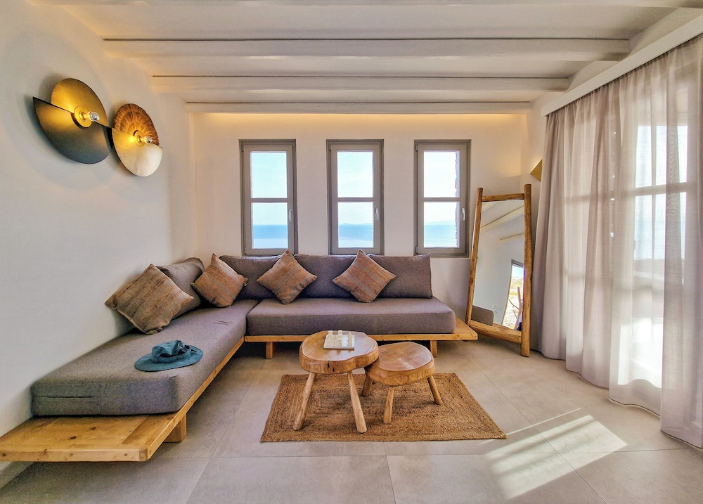 AGADA Folegandros