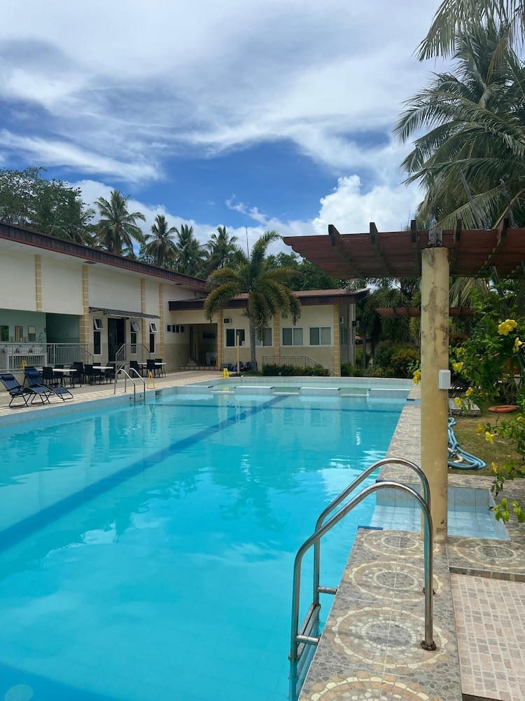 Reef Waters Resort