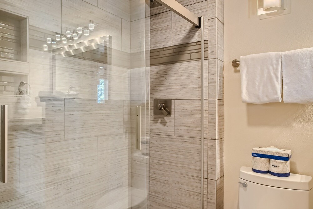 The Pines - Keystone Ski Resort CO Vacation Lodging