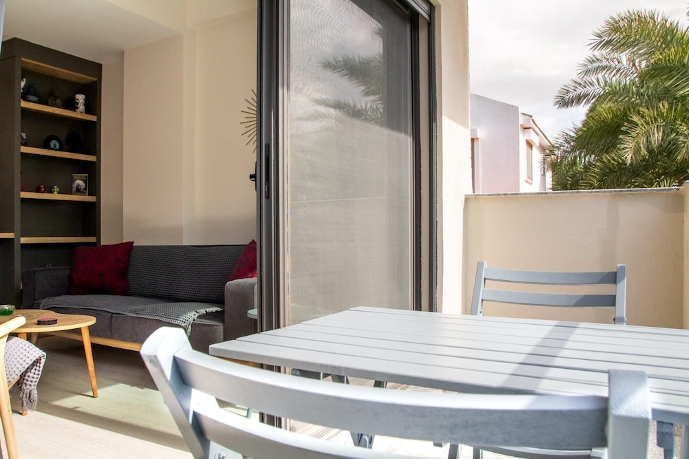 Gorgeous Apartment With Pool and Balcony In Izmir view 4