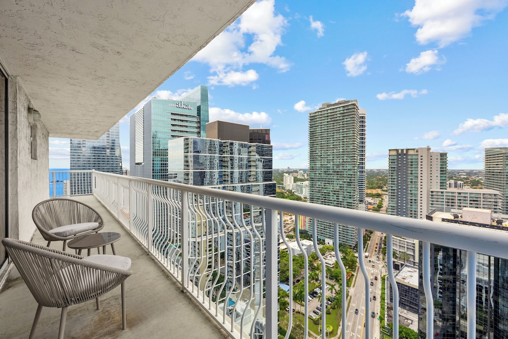 Chic Brickell Condos – Prime Location