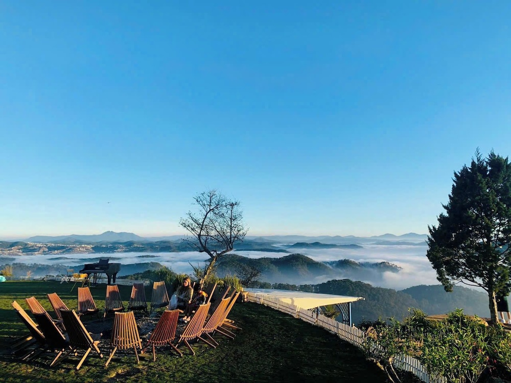 Cloud9 & Cloud View Glamping