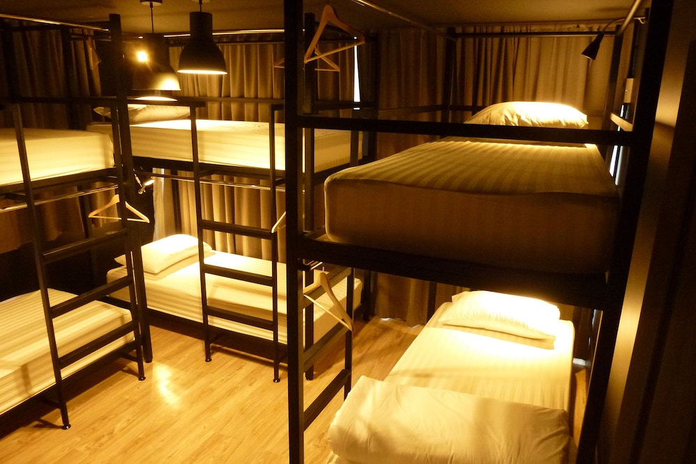 C40Winks Hostel