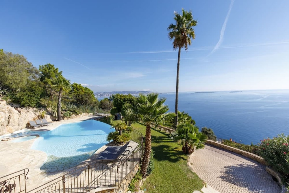 Magnificent Villa With sea View in Theoule sur Mer