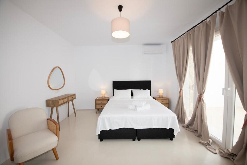 Adyton Luxury Suite Mykonos Exclusive Pool Oasis