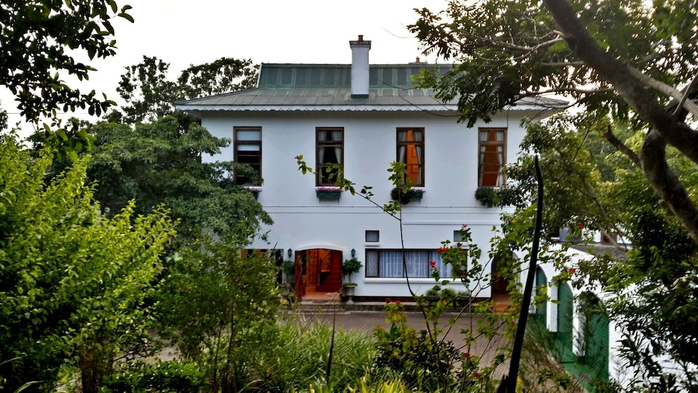 Royston Hall Guesthouse