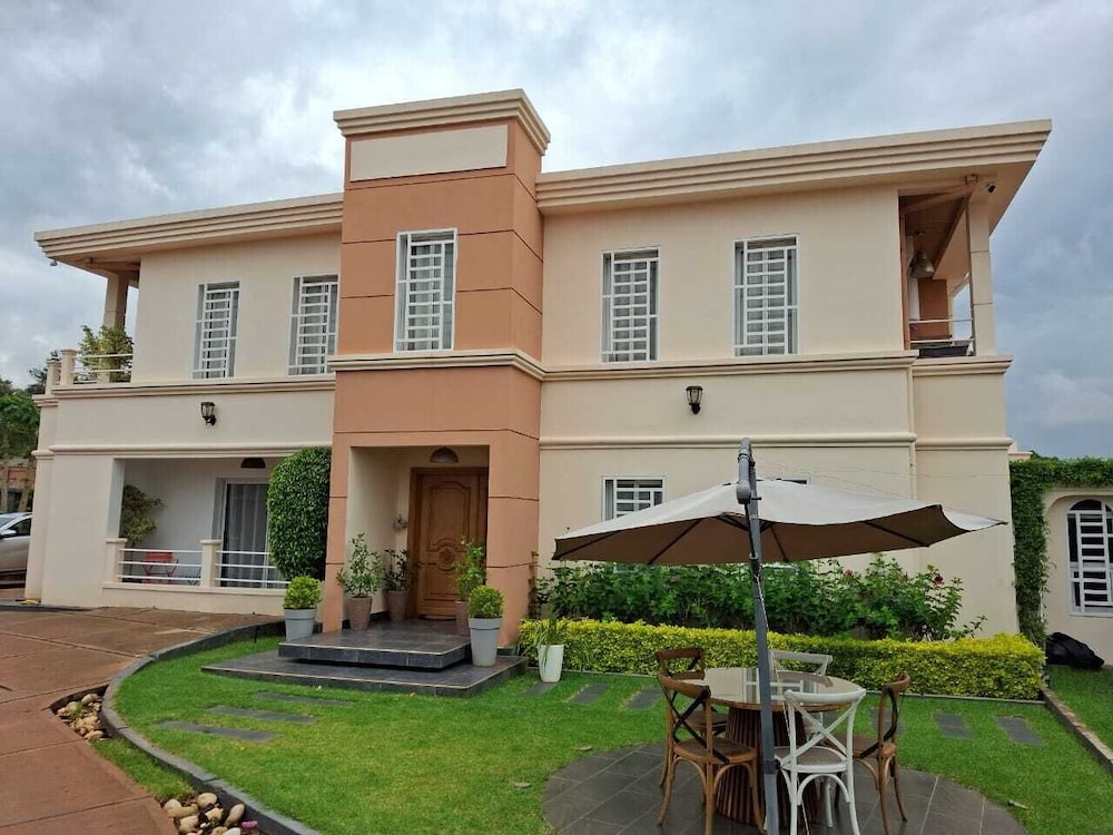 Tia Vahine - Boutique Hôtel Ivato