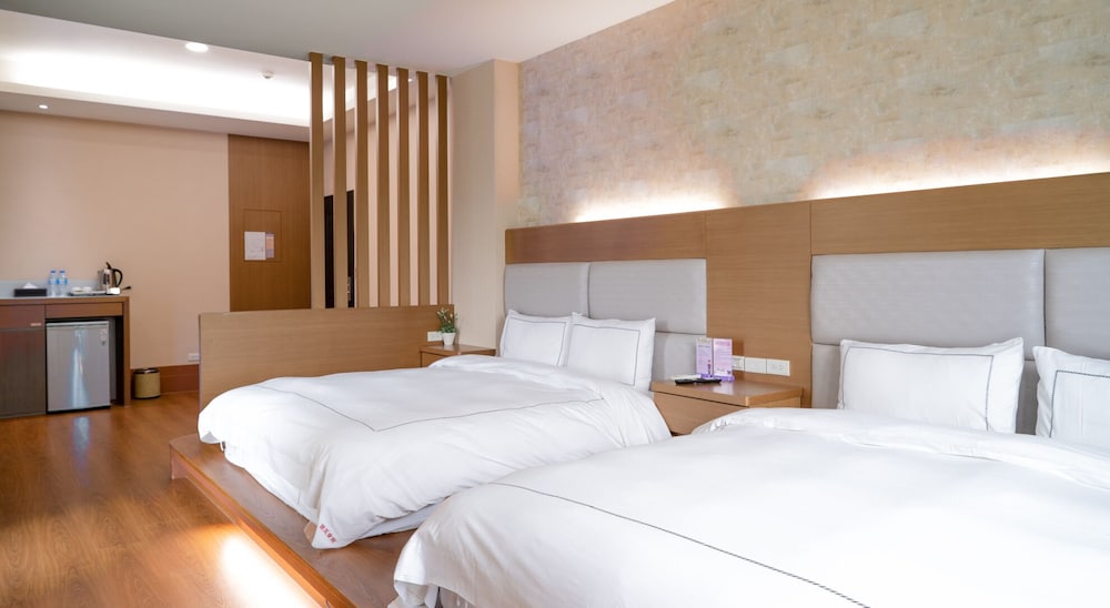 Ting-Feng B&B