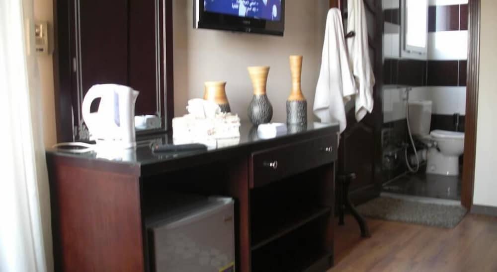 Cairo plaza Guest House