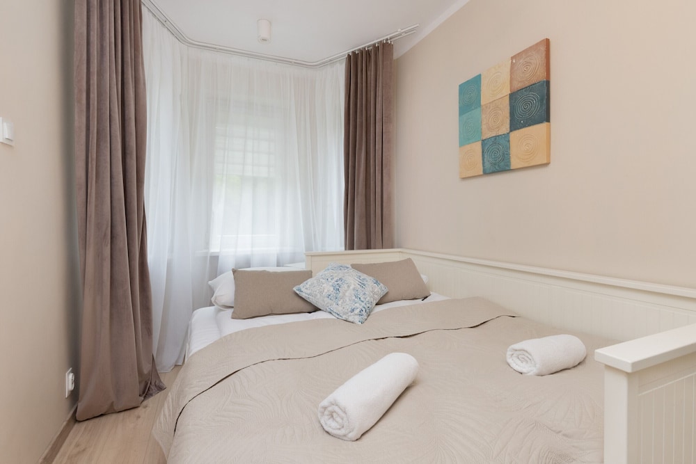 Rozewie Cosy Apartment by Renters view 3